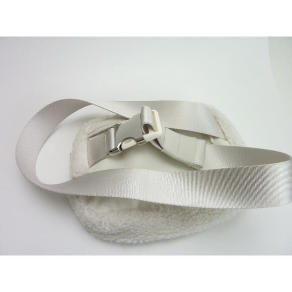 Lululemon Fleece Everywhere Belt Bag Lunar New Year Of The Rabbit - Picture 5 of 6